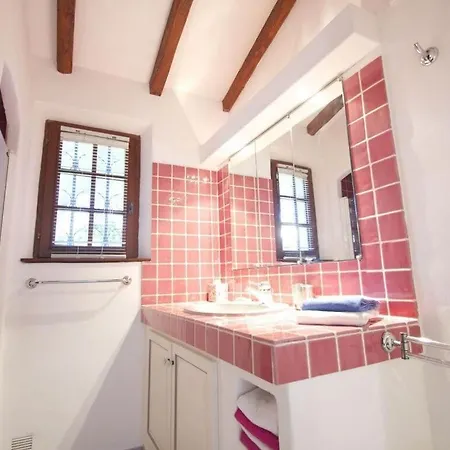 Ami - Raphael Comfortable Villa *