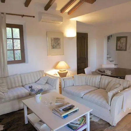 Ami - Raphael Comfortable Villa
