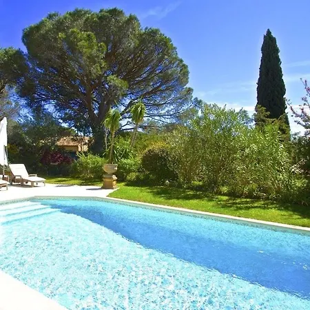 Ami - Raphael Comfortable Villa *